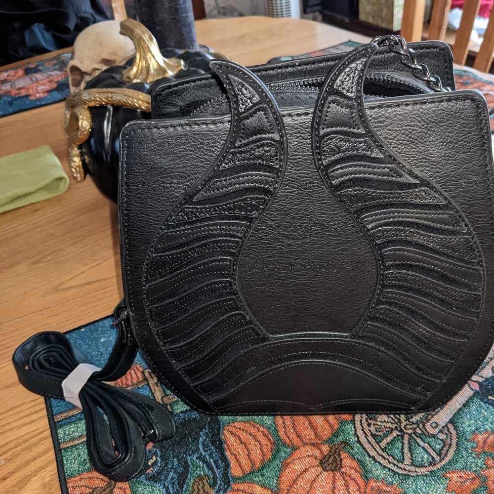 Exclusive Sleeping Beauty Maleficent Horns Loungefly Crossbody Purse Halloween